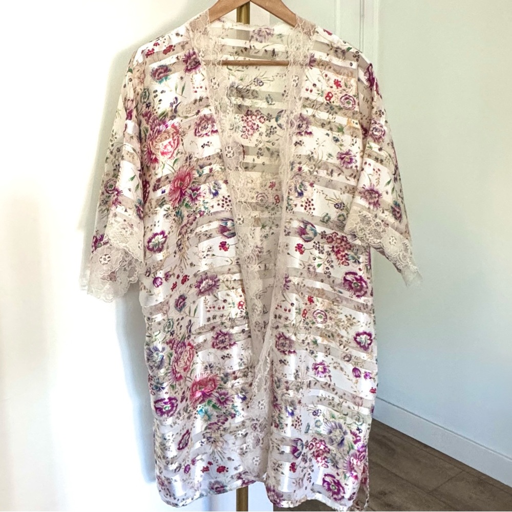 Vintage Floral Kimono Lace trim Metallic Gold OSMF Boho Whimsigoth Fairy Shimmer
